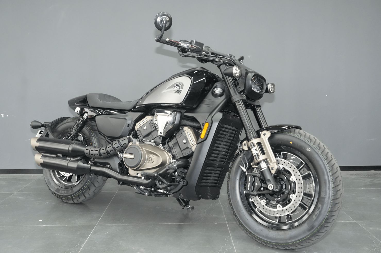 钱江首台台v型四缸闪600公布售价,35999元