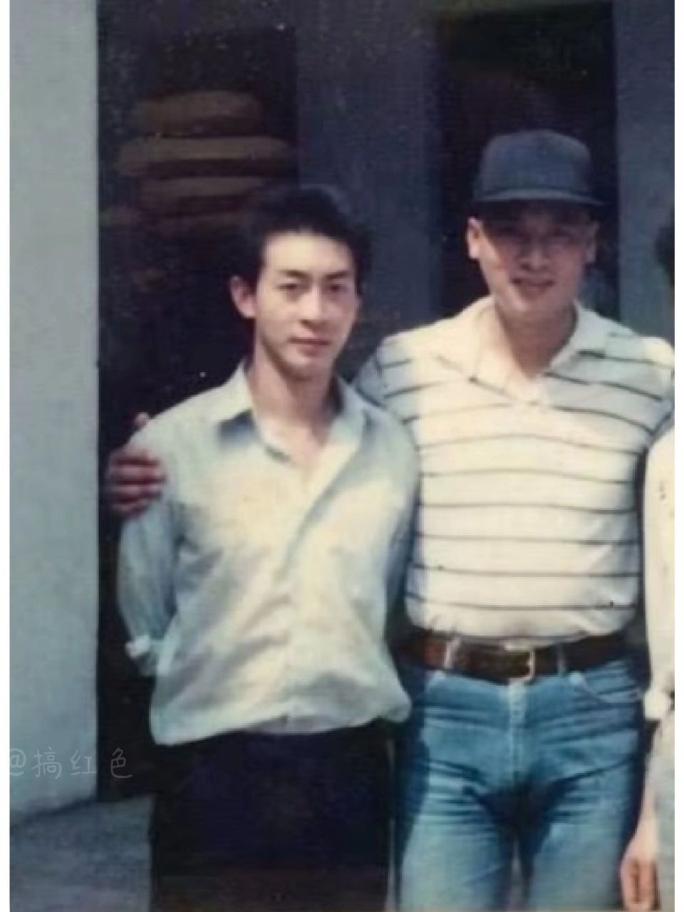 六小龄童:他就像大哥哥一样,他生活中也很关心我 	 迟重瑞:我不是比