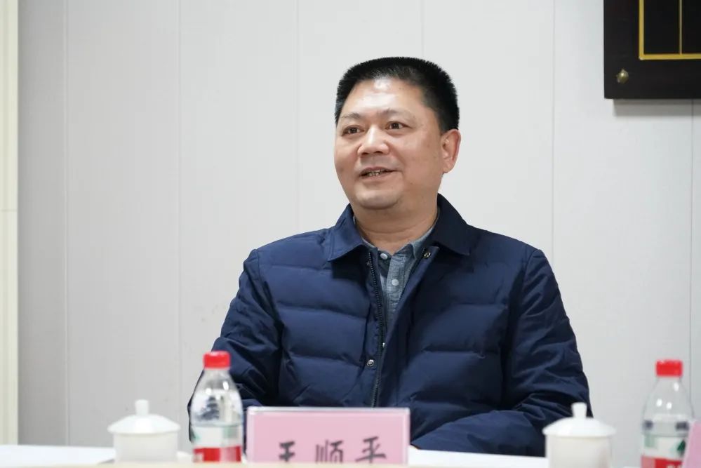 忠县人大常委会副主任胥朝林一行调研忠县法院强基导向工作