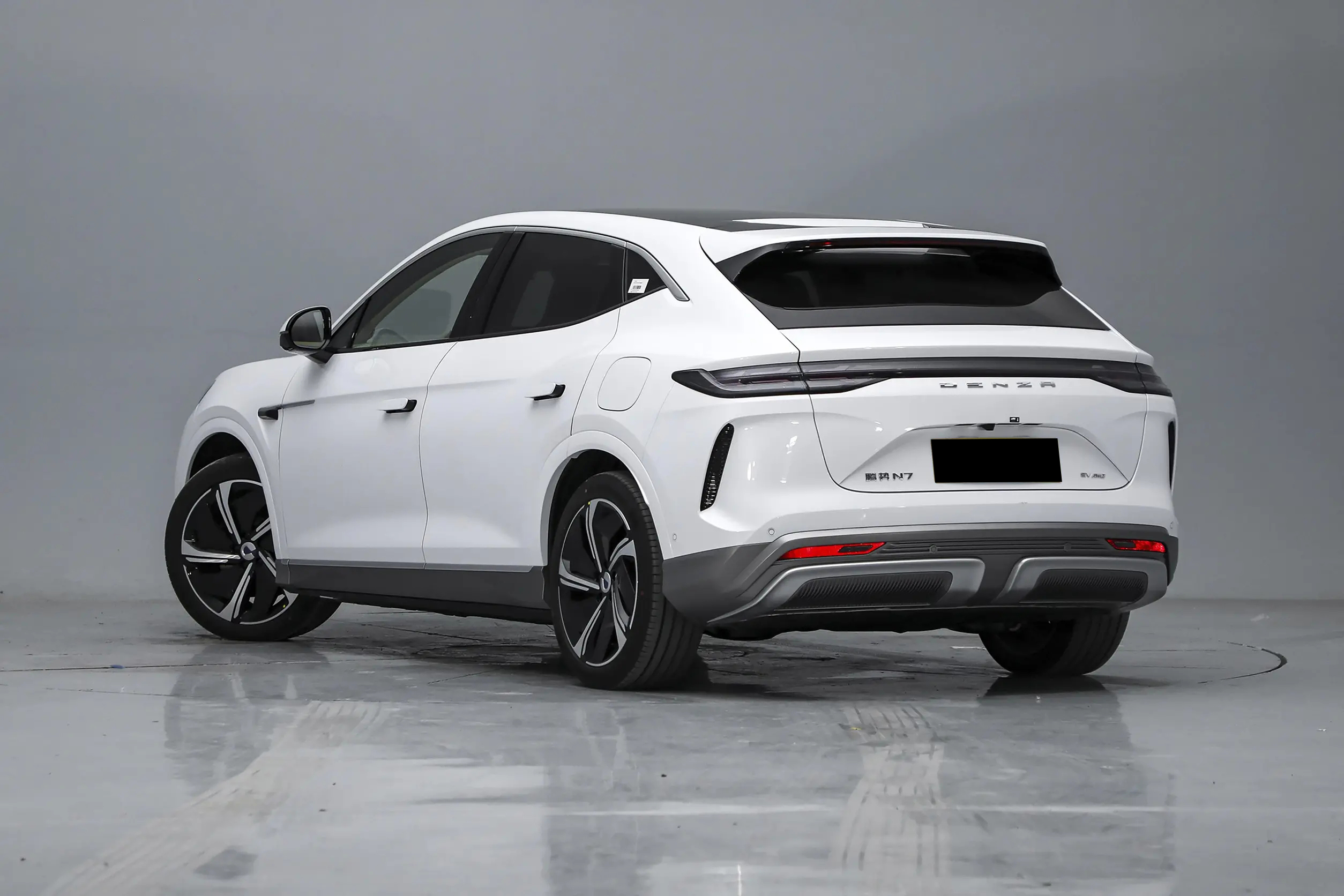 硬核技术加身 纯电猎跑suv腾势n7