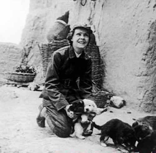 史沫特莱女士说,埋葬在中国的土地上,将使我的心灵得到安息!