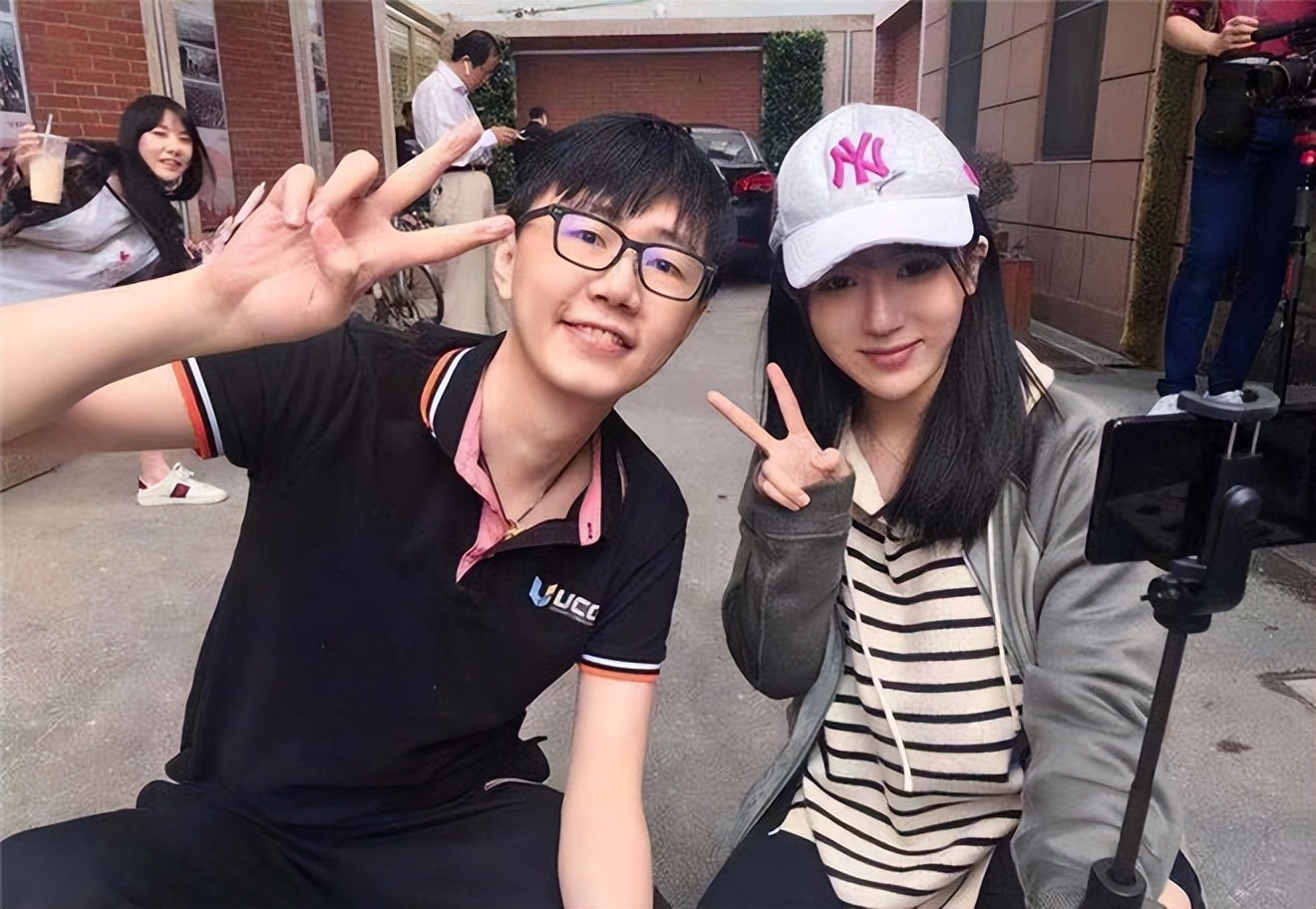 dota2-深大肄业生!老陈讲述辍学往事,年轻时就已学会"蹭"了?