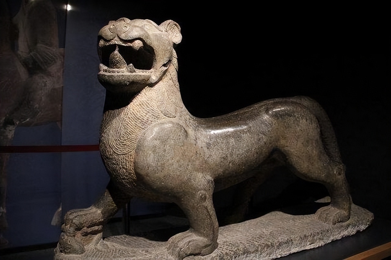 藏在诗词里的文物 洛阳博物馆里的稀世珍奇