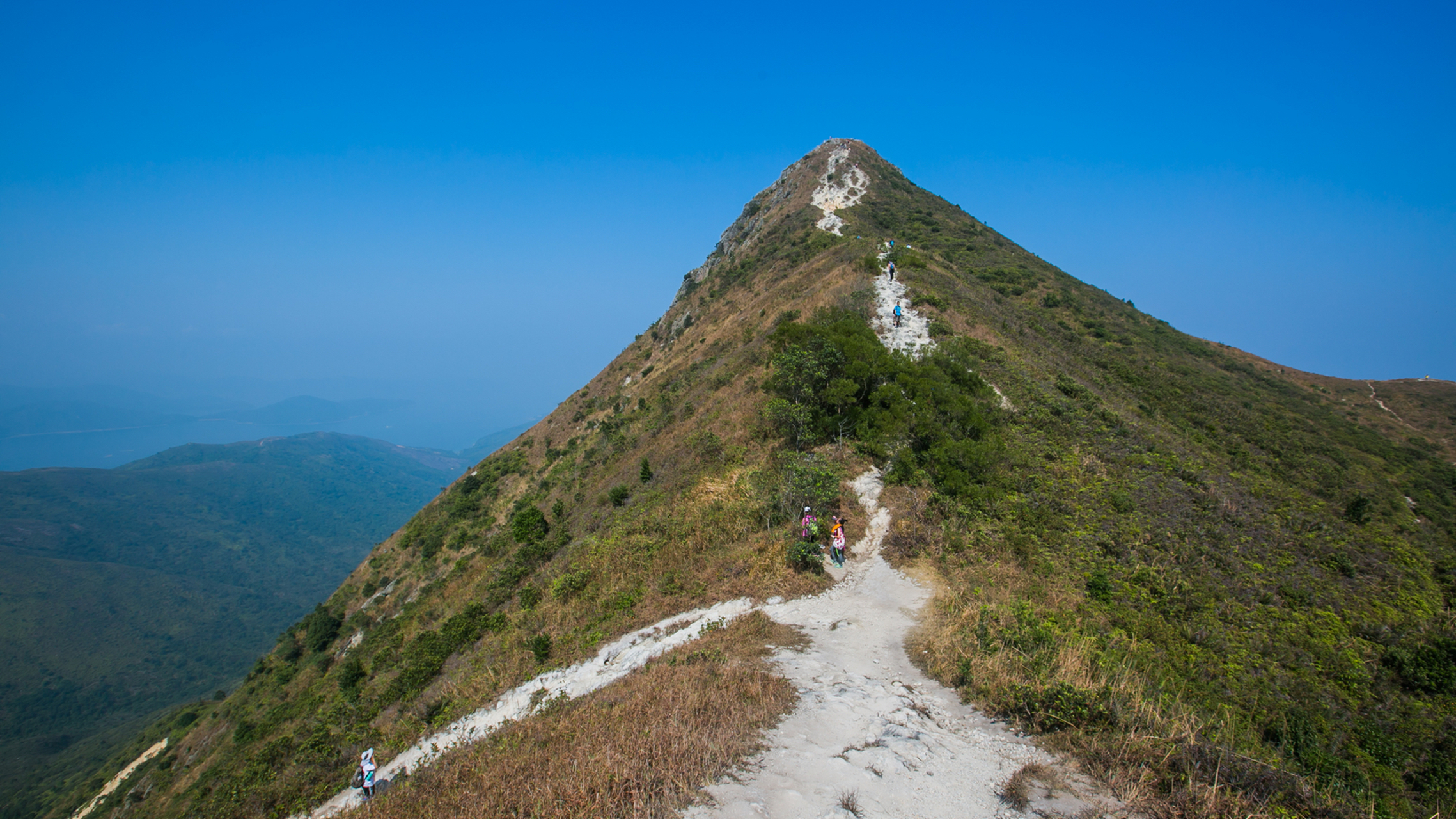简介:蚺蛇尖是位于香港西贡半