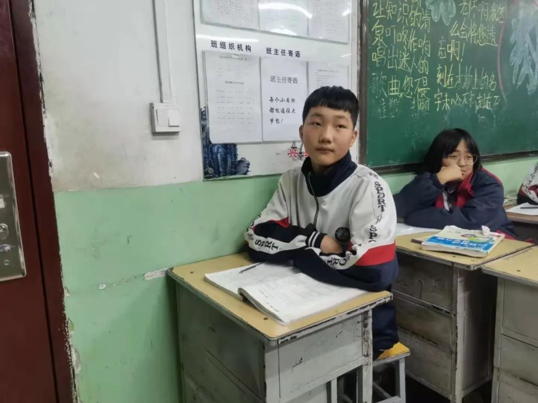 兴县初级中学组织学生收看消防安全知识"进校园"直播讲座