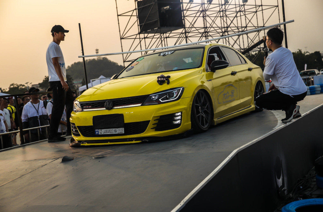 爆改辣馒头,复古桑塔纳,上汽大众玩改装也疯狂