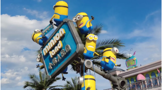 北京环球影城开园啦,花费贵吗?有它,园内喝水全免费