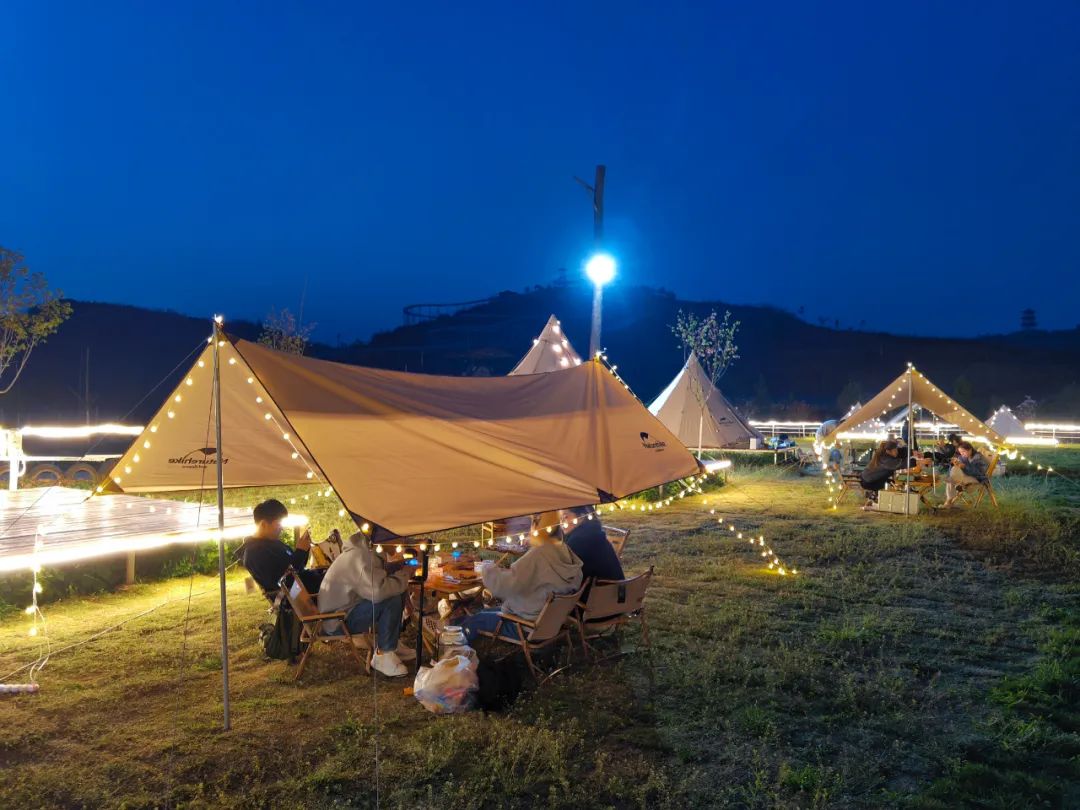自驾仅需一小时洛阳紧挨黄河边的浪漫星空帐篷火了