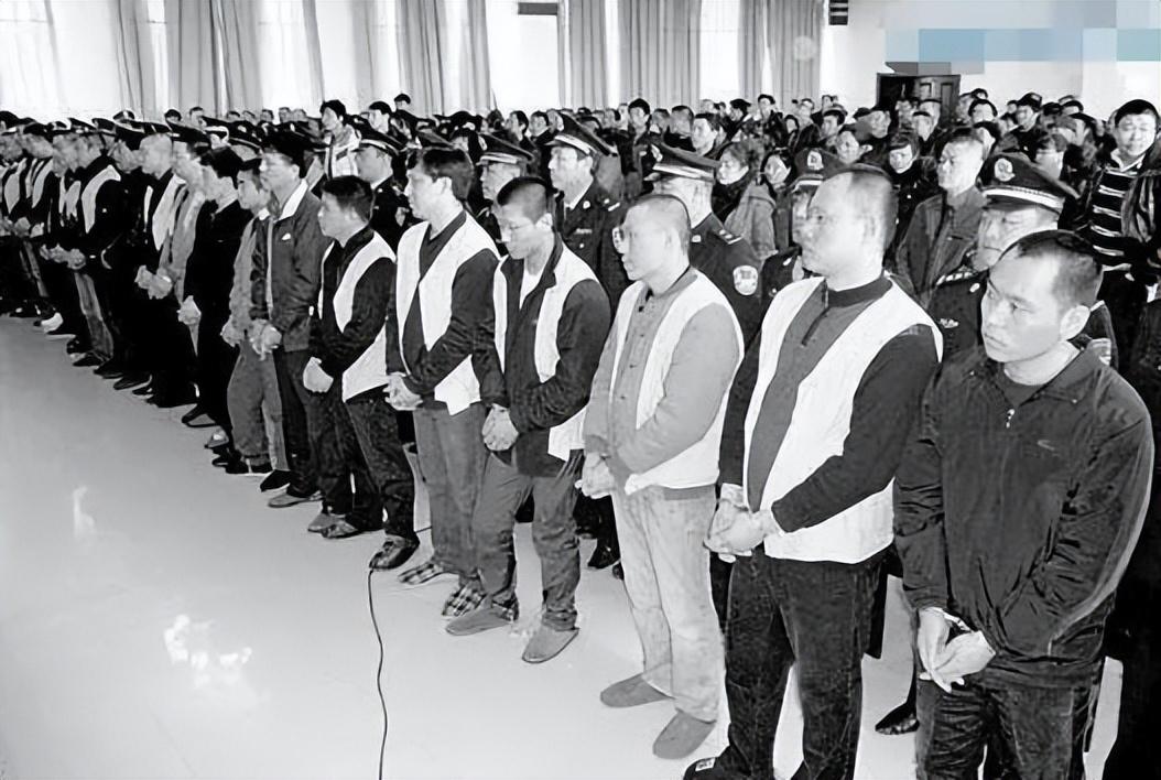 纪实东北黑社会头目乔四伏法临刑前神色镇静我这辈子够了