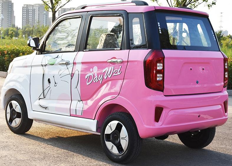 价格1万出头,舒适性不错,这2款低速四轮电动车,最远跑150公里