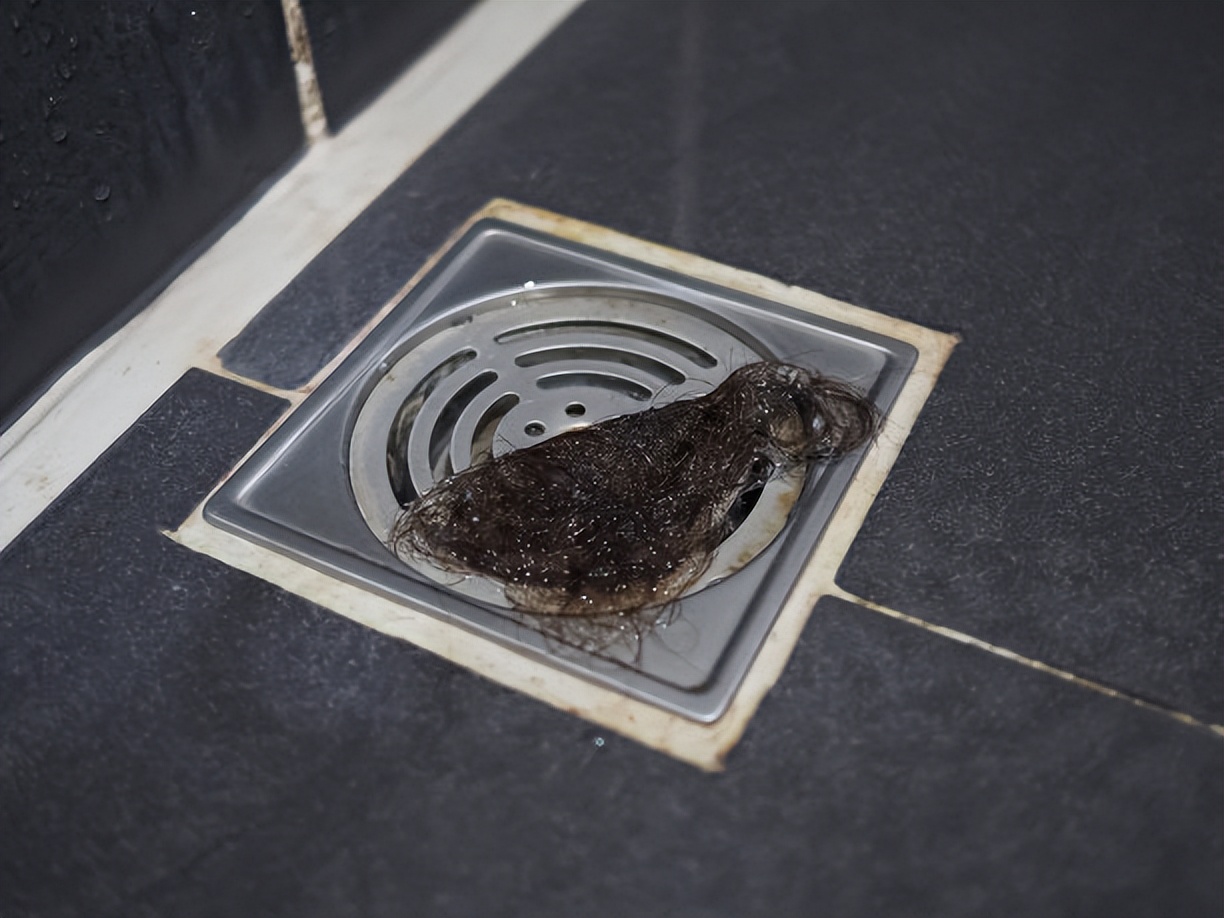 传统地漏已经过时了,聪明人都这样做,下水快还不堵,真有远见!