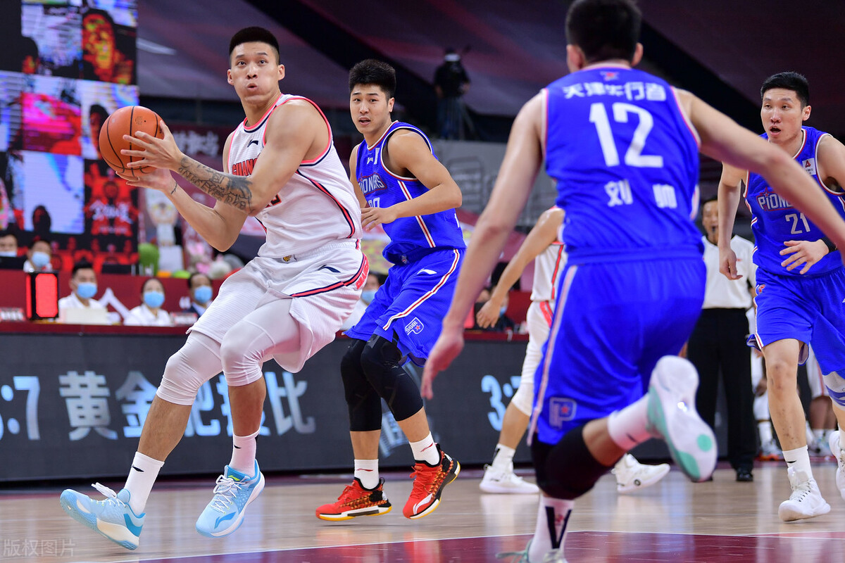 开运体育-国际比赛日达拉斯独行侠调整名单以备葡超,更衣室发声环节打磨,信心回归,数据趋势出现新变化的简单介绍