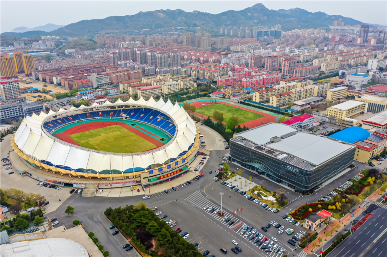 来看超a的威海游泳馆,一起"云游泳"