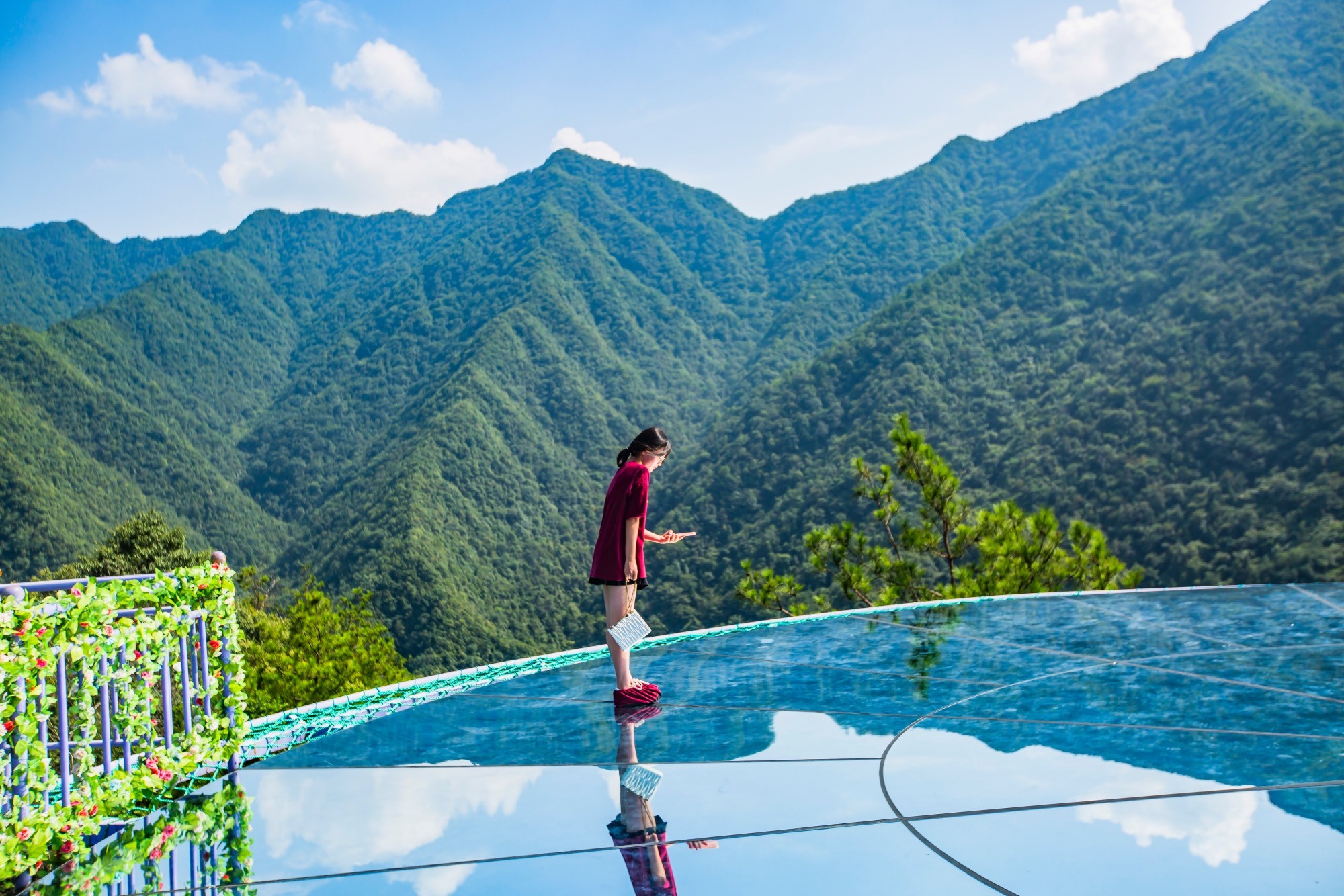 杭州桐庐天子地,藏在森林中的魔幻乐园,是夏季休闲避暑的好去处