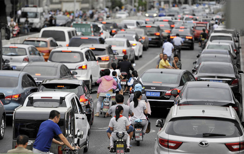 家长接送孩子上下学堵车又堵心?安全舒适的小刀电动车了解一下