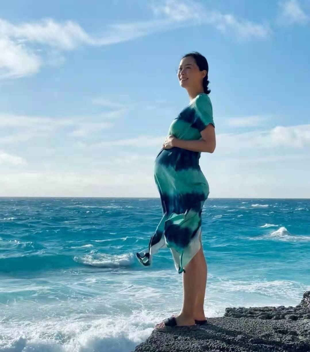 两年抱俩?tvb前当家花旦陈法拉突晒孕肚照,背后原来是一场乌龙