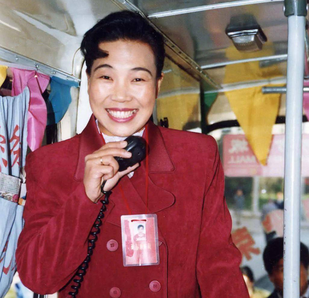 李素丽:原本不喜欢公交行业,却成为公交行业的模范标兵