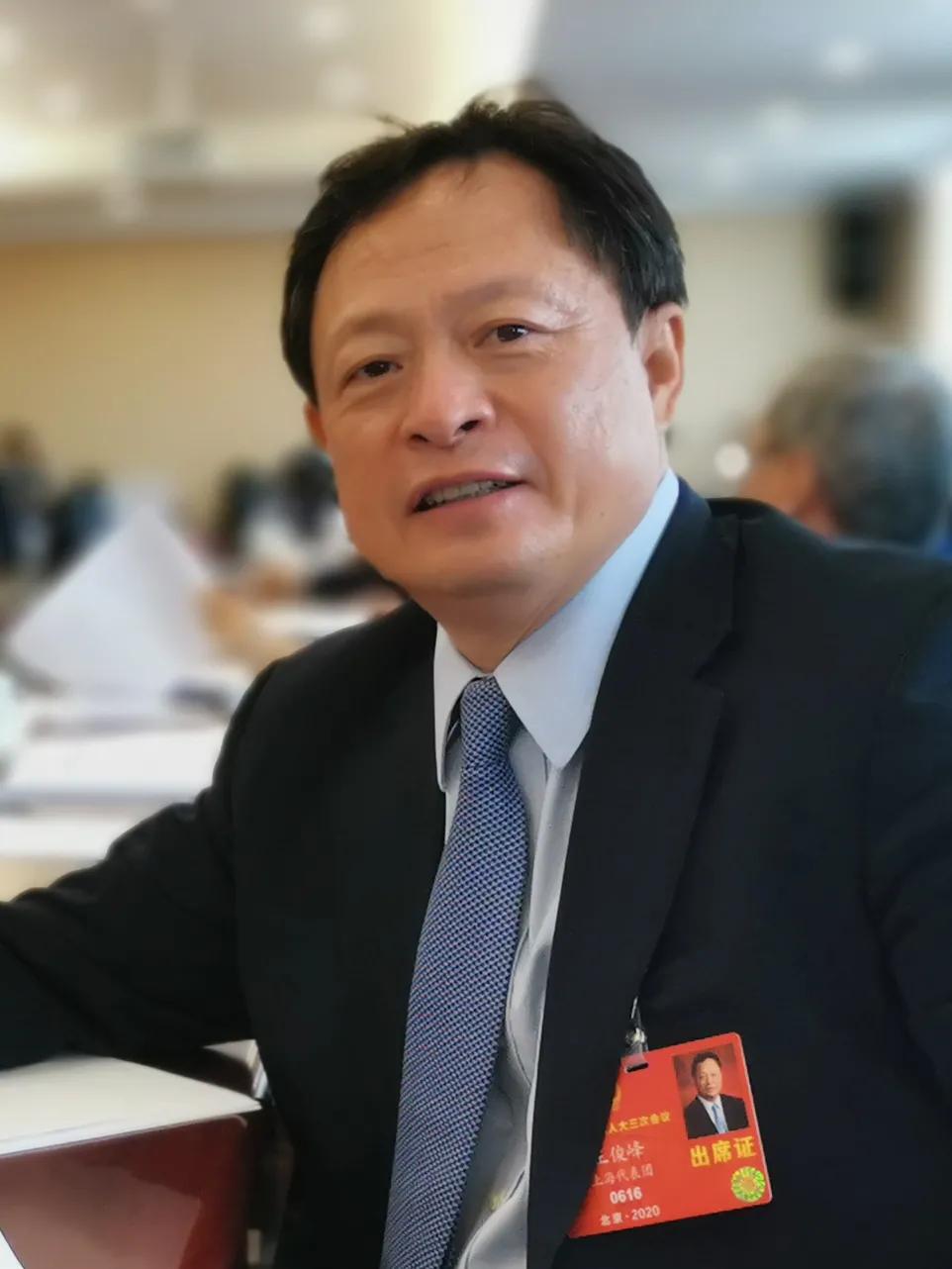 全国人大代表何金碧,陈燎原,杨雪梅,尤良英,王俊峰,谢资清