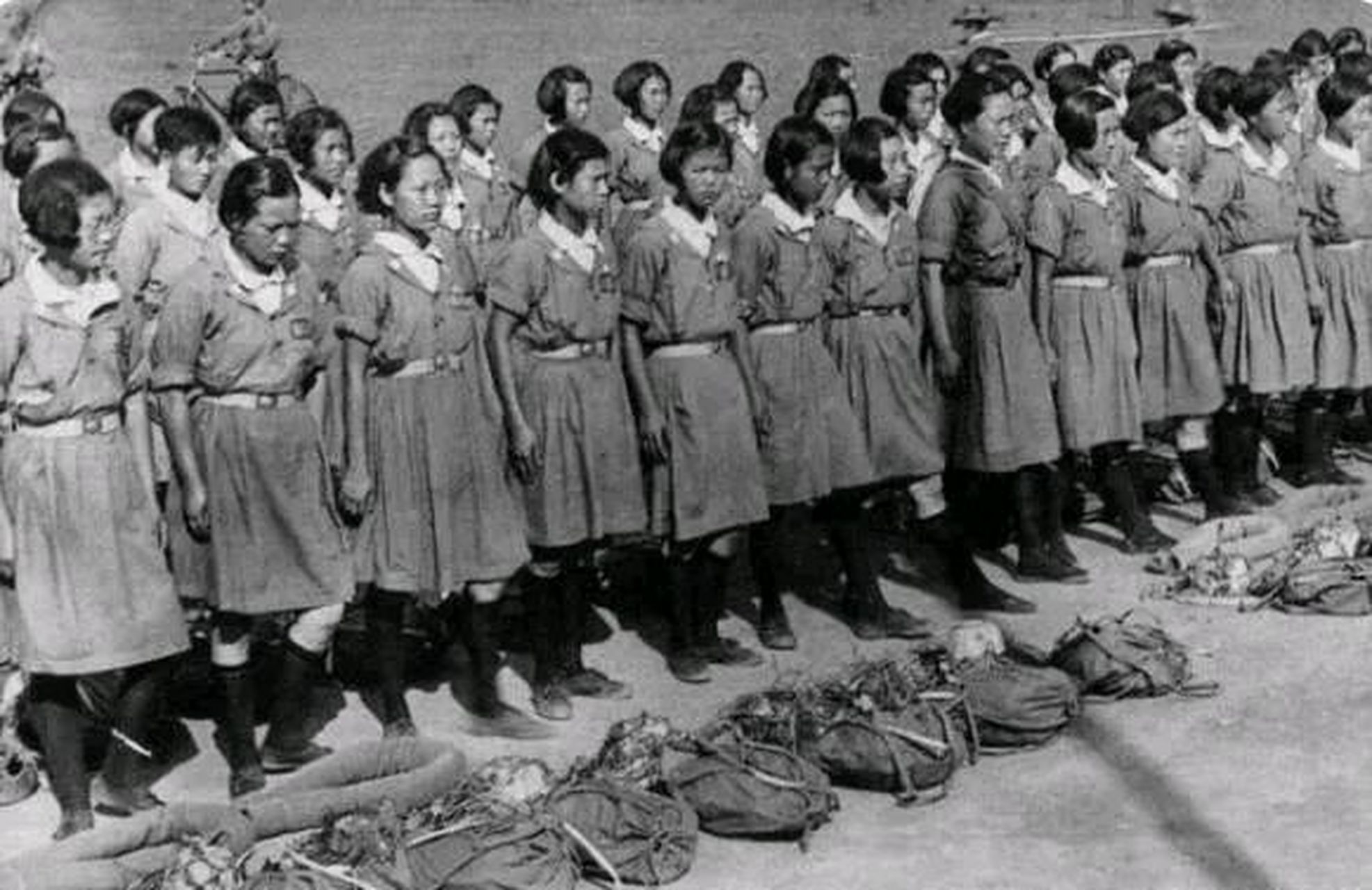 1937年日本女子挺身队真实画面!甘愿献身接待士兵,最后下场凄惨