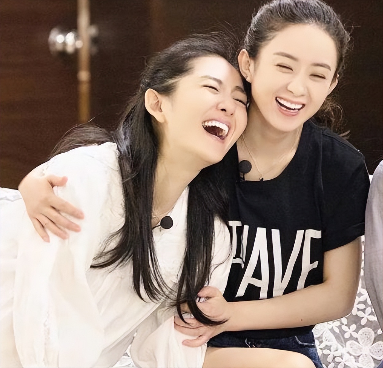 李小冉仅用一句话,揭开谢娜"真实人品",10年闺蜜为何走向散伙