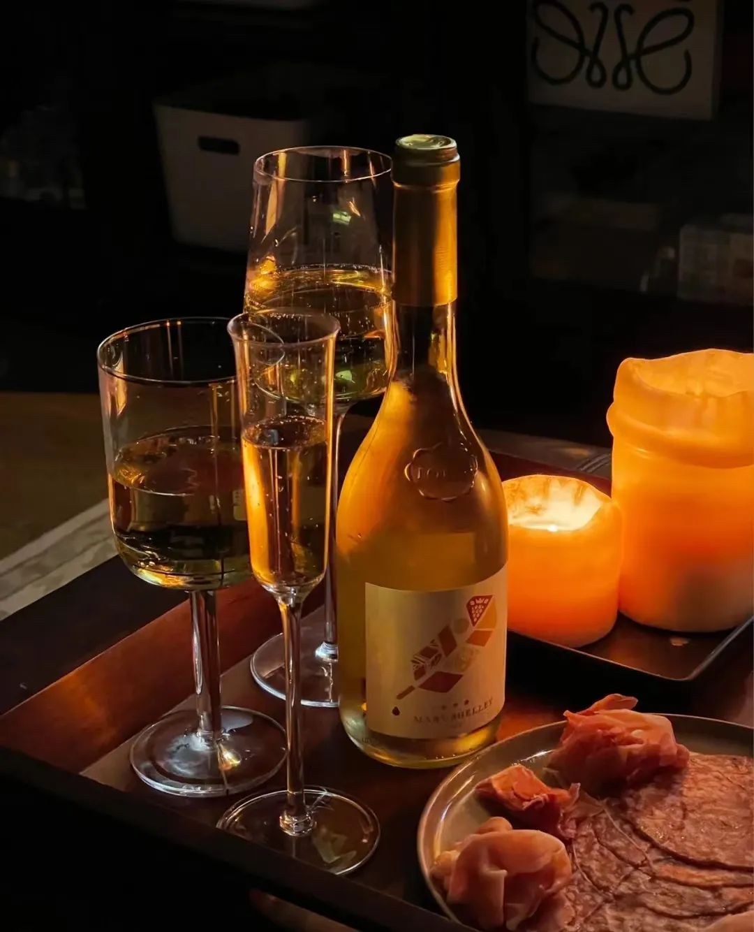 微醺是自由慵懒的浪漫放纵沉浸式酒柜体验