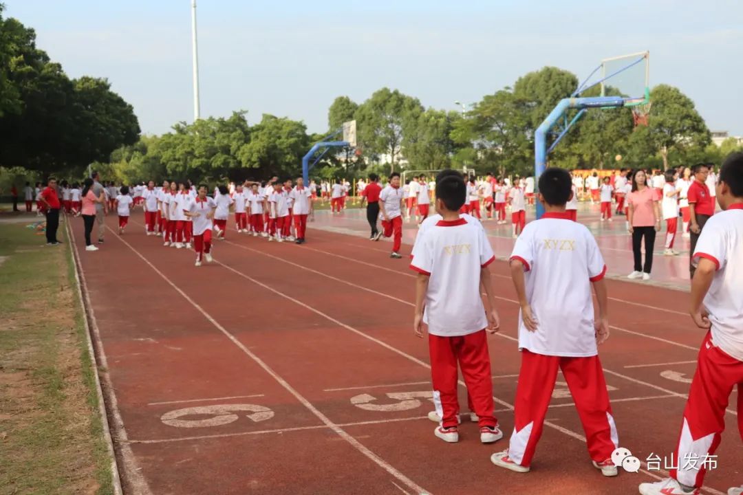 台山市武溪中学老师图片