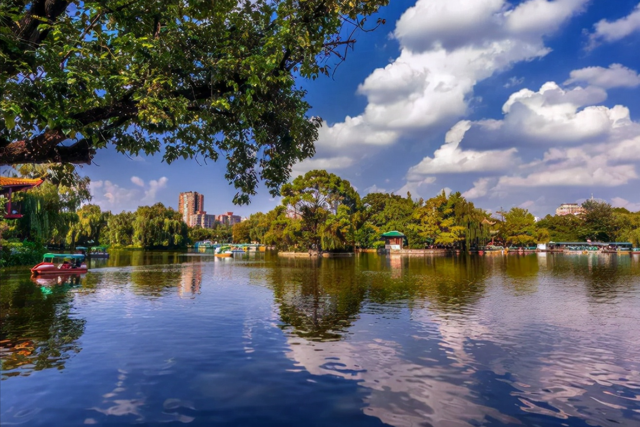 昆明"涅槃重生"的公园,曾是滇池中的湖湾,今被赞"城中之玉"