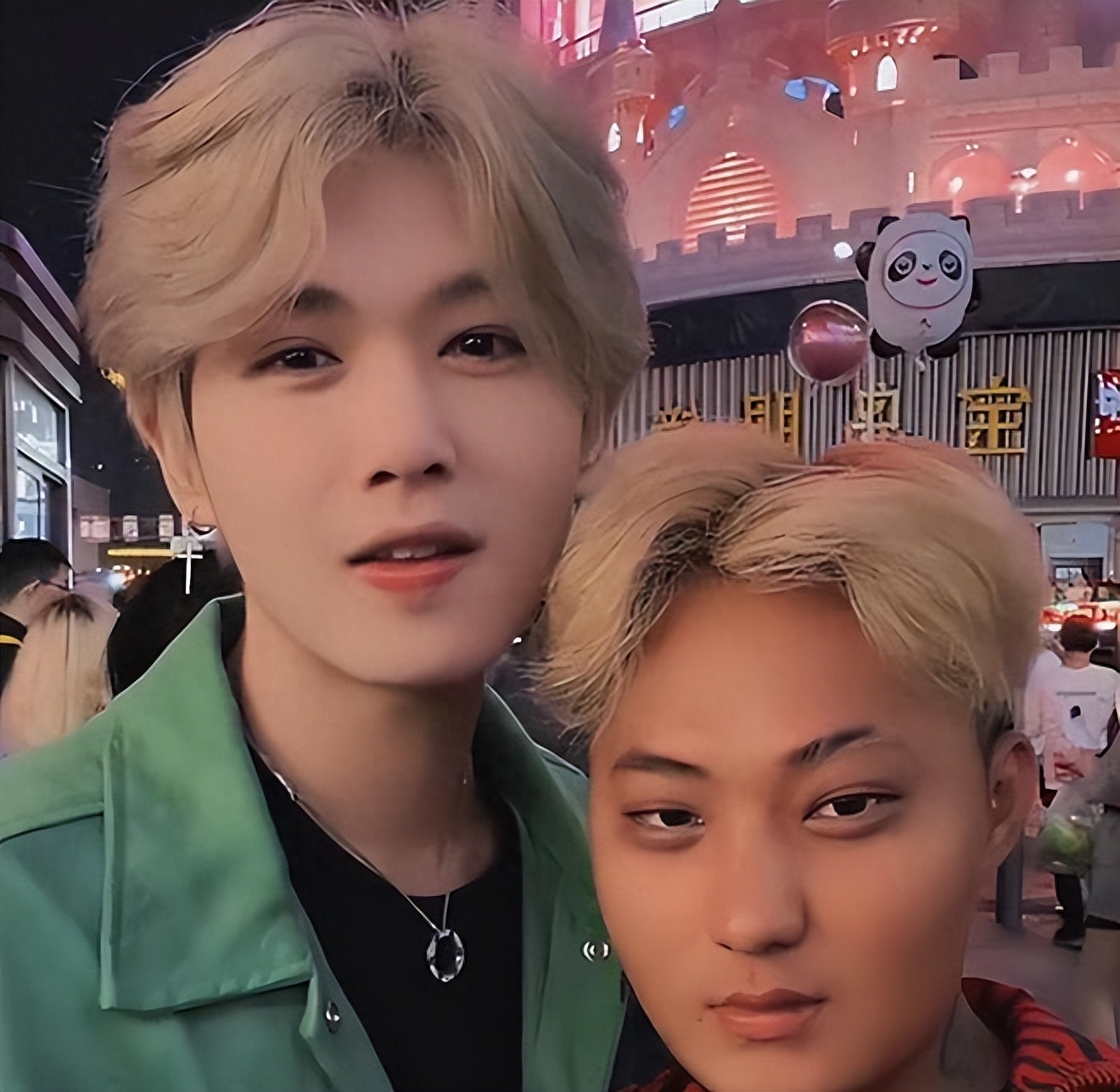 回顾23岁网红凌达乐靠模仿明星鹿晗走红网络自曝月入500万