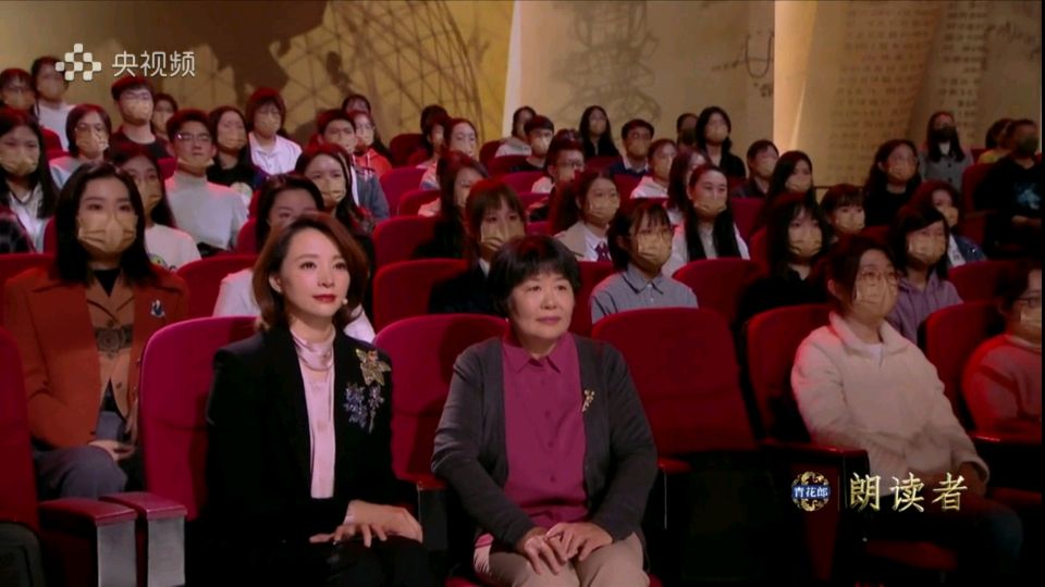 董卿《朗读者》第三季周播成月播?观众的期待值和热情都被磨掉了