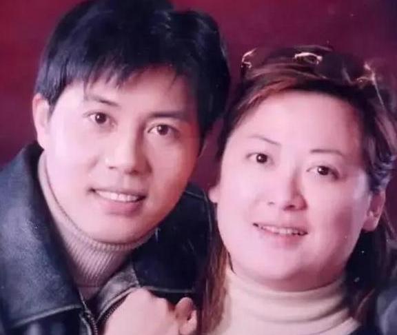 佟瑞欣:低调迎娶"贾宝玉"夏菁,22年的婚姻"羞辱"整个娱乐圈