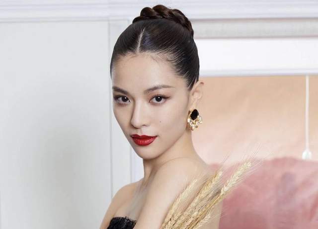 华晨宇尚雯婕认不出,李现颖儿暴瘦,明星出道前后判若两人