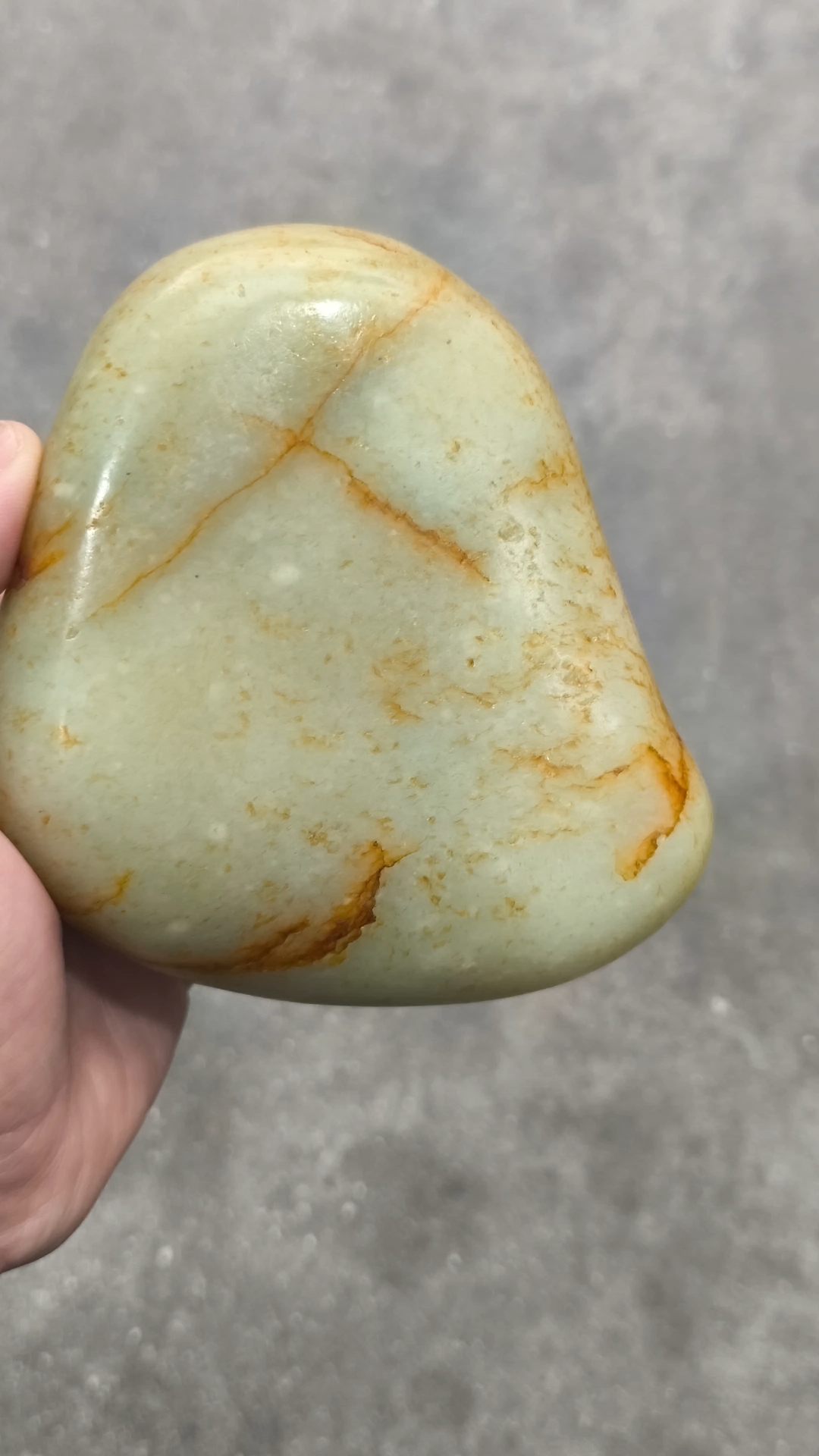 捡到大漏了,收到了一个和田玉的原石