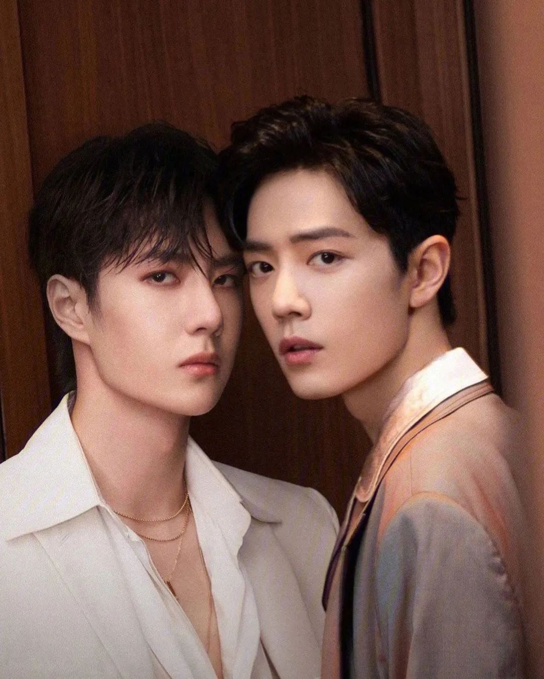 肖战王一博合体?范玮琪保护黑人?窦骁的孩子姓何?周杰伦缺钱了