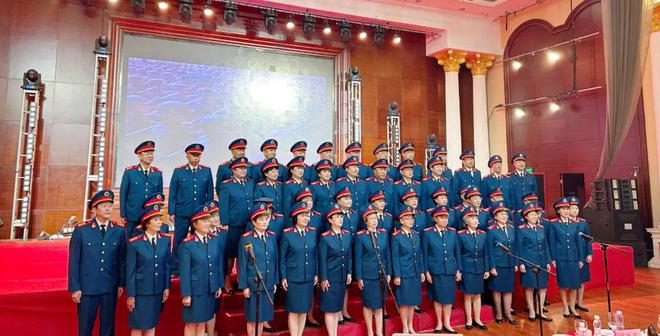 红船快讯|北京开国将军后代合唱团欢聚一堂共庆"八一"建军节