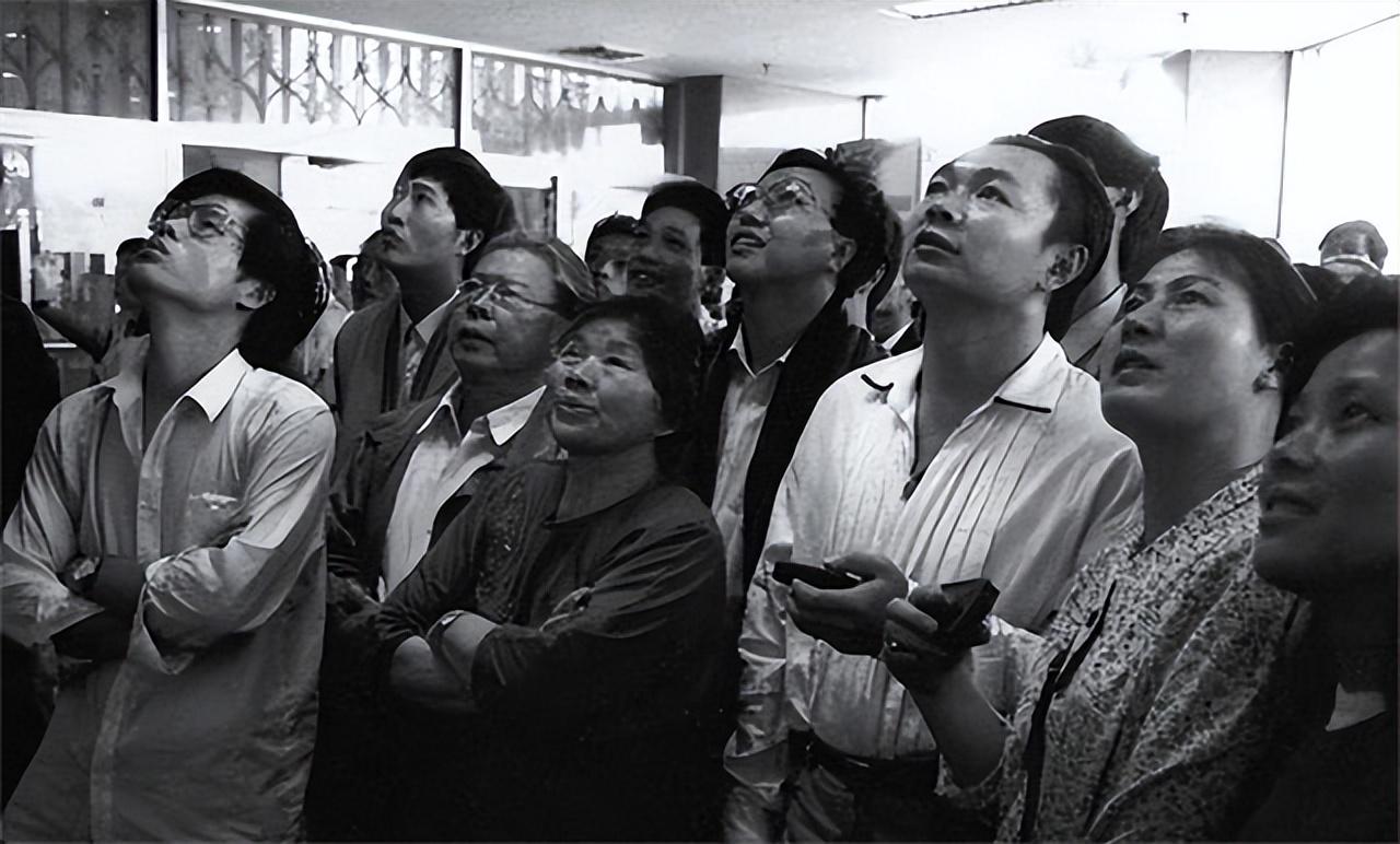 哈尔滨富豪逃犯沈俊林:20年隐姓埋名身家上亿,把情人捧成大明星