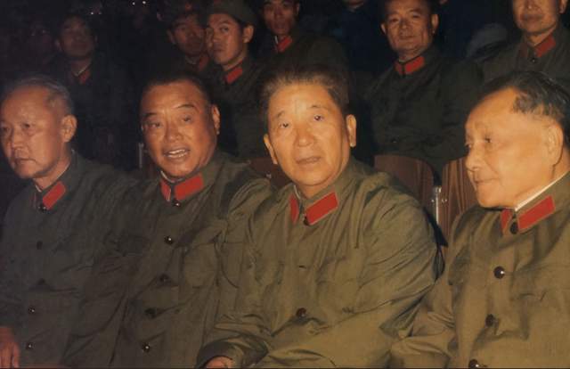 铁原阻击战生死关头,杨得志送500人来,军长傅崇碧怒:你疯了吗