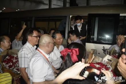 推荐|钟南山凯旋，昨夜这一幕幕刷屏了！他亲自分享了一个获奖时的小细节