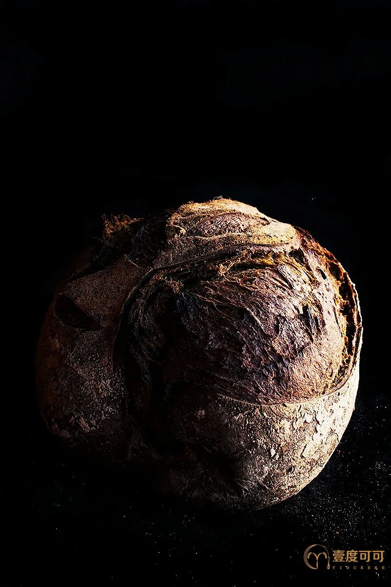 今天要给大家推荐一款夏威夷黑盐咖啡面包