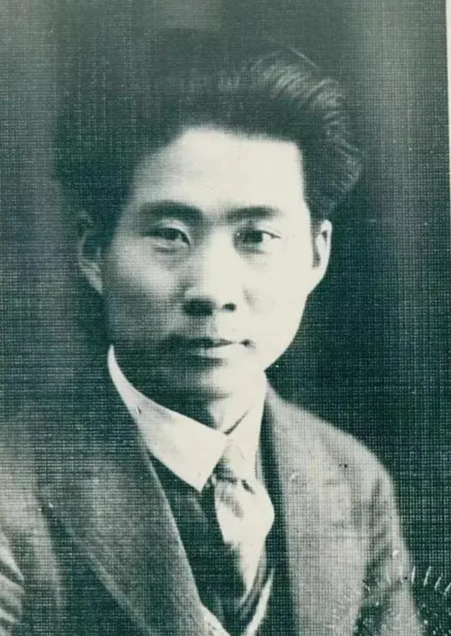 14岁少女文树新:不顾一切与已婚老师私奔,结婚一年后,含恨离世