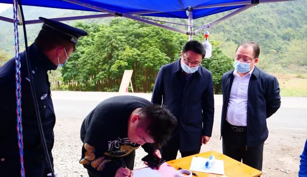 沈国章持续检查指导疫情防控工作