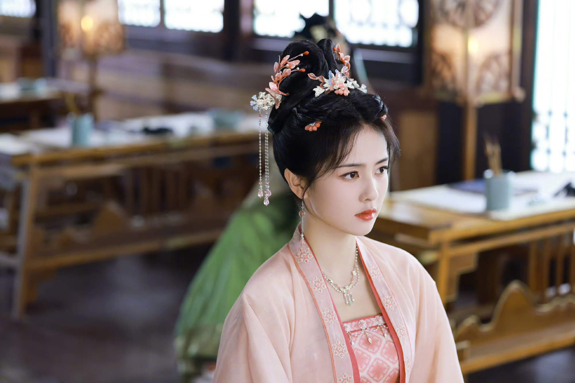 同样是演古装美女,白鹿和刘诗诗一对比,差距一目了然