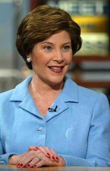 小布什的爱情之路:和尼克松女儿相亲被嫌弃,认识劳拉三个月闪婚