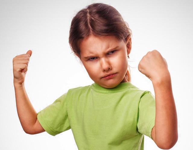 家境普通,却被富养的孩子现在情况如何?这或许才是教育最大败笔