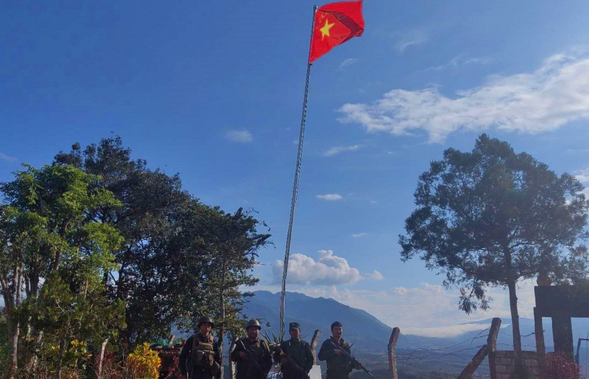 金三角口岸升国旗,南部战区主力到位,两个原则,缅各方都要明白