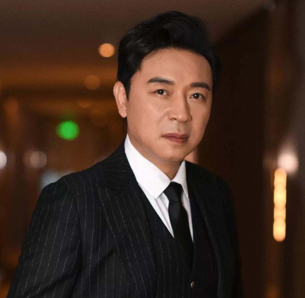 张晞临:从印刷厂工人到荧屏男神,他的爱情故事让人羡慕