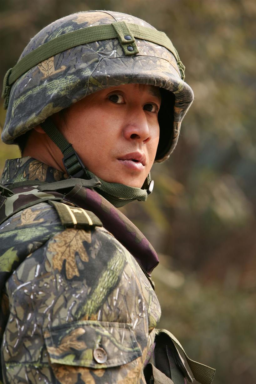 《士兵突击》:高城军事素质出色,袁朗为何没有邀请他加入a大队