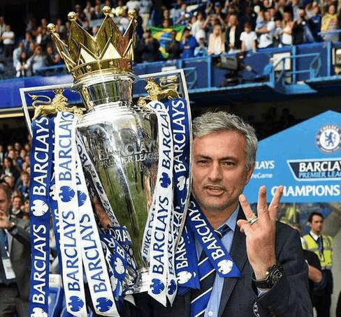 虽然没能帮助切尔西拿到欧冠冠军,但穆里尼奥无疑是球队历史上最成功