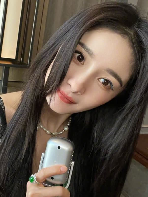 杨幂名字超有学问!解释「幂」字由来 连数学老师都笑了