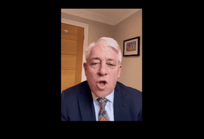 外国名人为何会为几百块零花钱帮国内虚拟偶像录庆生视频