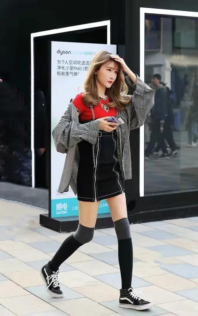 为什么很多女生喜欢穿长筒袜?